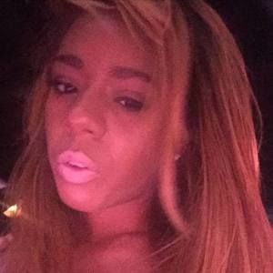 Meet your Posher, Caitlin